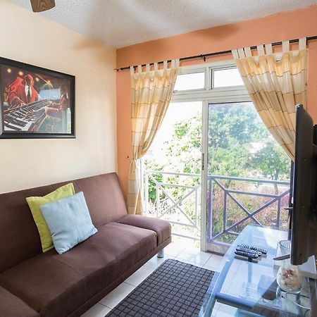 Cozy Accommodations Kingston Esterno foto