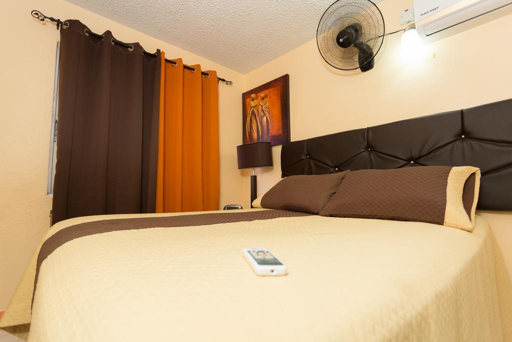 Cozy Accommodations Kingston Esterno foto