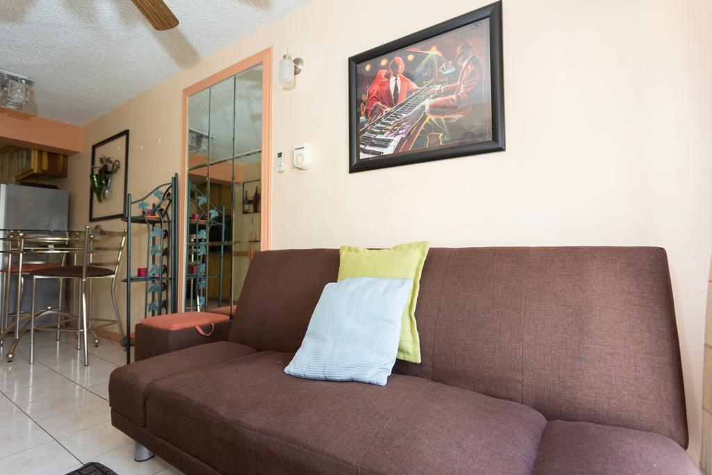 Cozy Accommodations Kingston Esterno foto