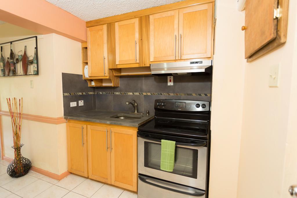 Cozy Accommodations Kingston Esterno foto