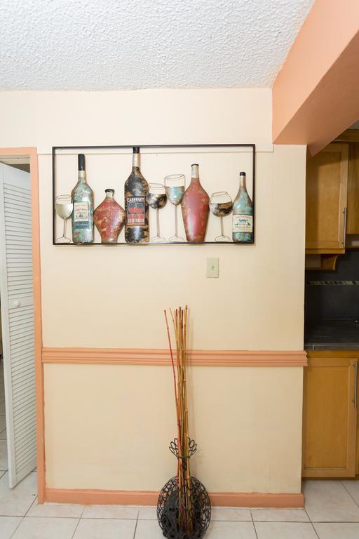 Cozy Accommodations Kingston Esterno foto